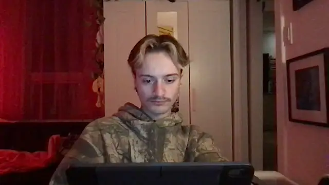 Snapshot of TwinkGaymer chatting on 26, 3, 2026 TwinkGaymer online show from 26, 3, 2026