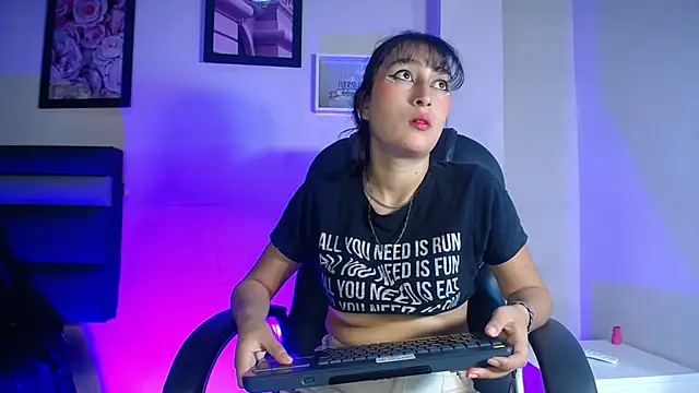 Snapshot of Fenixx_19 chatting on 26, 3, 2026 Fenixx 19 online show from 26, 3, 2026