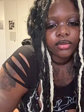 Nyla xox online show from 15, 6, 2026
