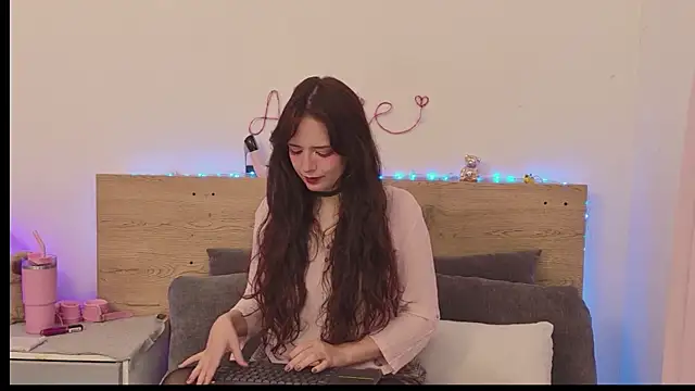 Sweet Alice S online show from 7, 5, 2026