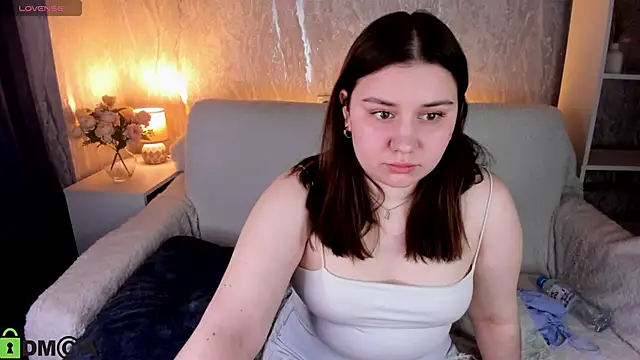 Snapshot of Maya_Raay chatting on 5, 4, 2026 Maya Raay online show from 5, 4, 2026