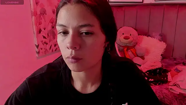 Kikii 1 online show from 9, 4, 2026