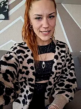 SlimBellaOfficial online show from 15, 4, 2026