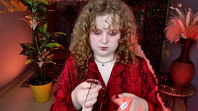 Snapshot of SaraSweetness chatting on 6, 4, 2026 SaraSweetness online show from 6, 4, 2026