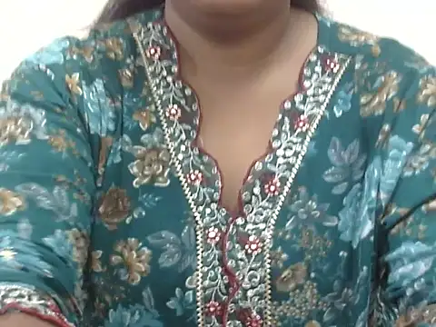 Snapshot of Sana_Khaan chatting on 27, 3, 2026 Sana Khaan online show from 27, 3, 2026
