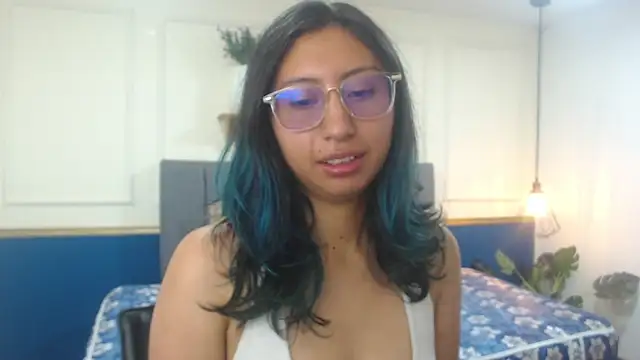 Snapshot of Violet_2003 chatting on 26, 3, 2026 Violet 2003 online show from 26, 3, 2026