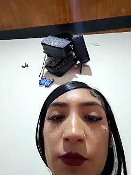 yvonne 1998 online show from 15, 4, 2026