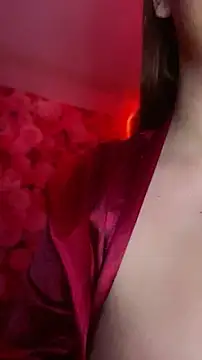 SweetLittleRed online show from 18, 6, 2026