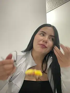 Cami olarte online show from 25, 4, 2026