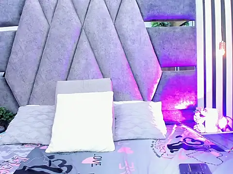 WinnieClarke online show from 28, 3, 2026