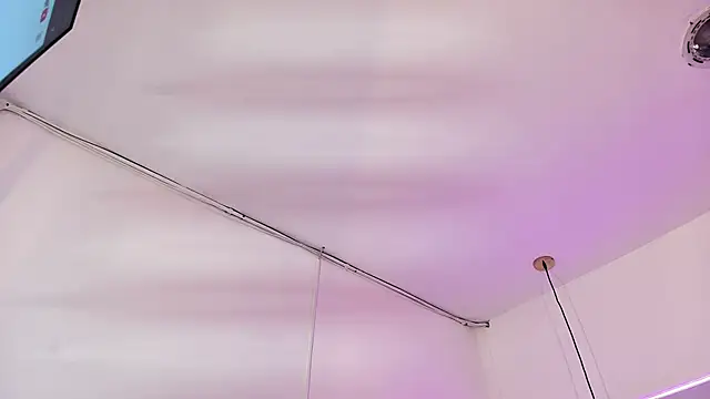 scarlett turner  online show from 2, 4, 2026