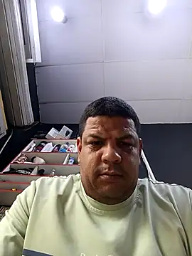 Danielleon12  online show from 18, 4, 2026