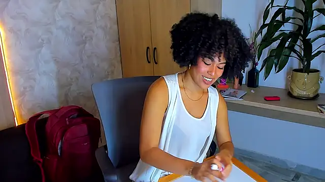 baddie delaylaa online show from 23, 4, 2026