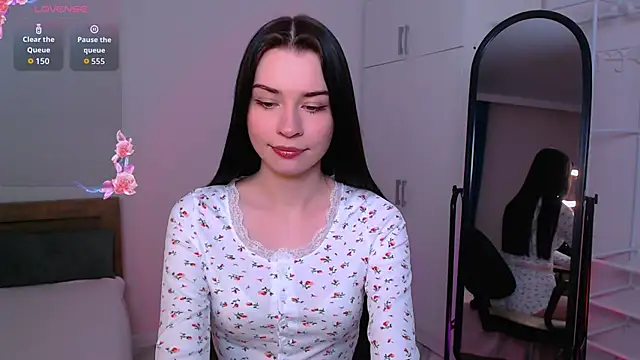 Tina Charm online show from 31, 5, 2026