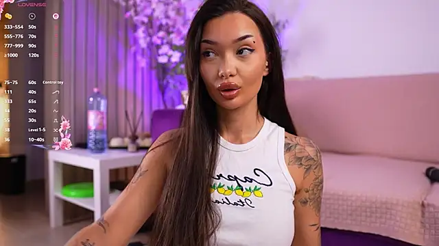 Snapshot of SashaFererra chatting on 16, 6, 2026 SashaFererra online show from 16, 6, 2026