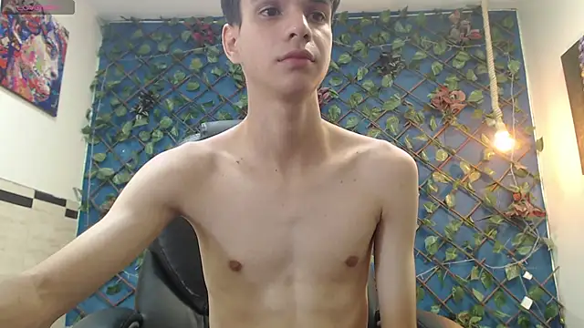 Snapshot of maxim_rod chatting on 29, 3, 2026 maxim rod online show from 29, 3, 2026