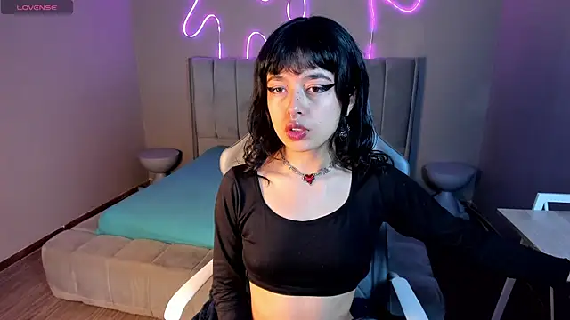 Saphyralux online show from 14, 4, 2026