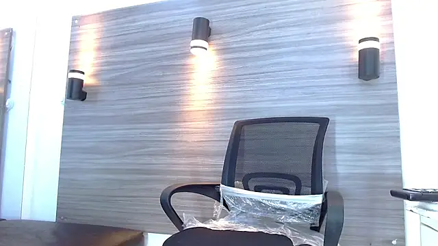 Snapshot of LuckyBluex chatting on 28, 3, 2026 LuckyBluex online show from 28, 3, 2026