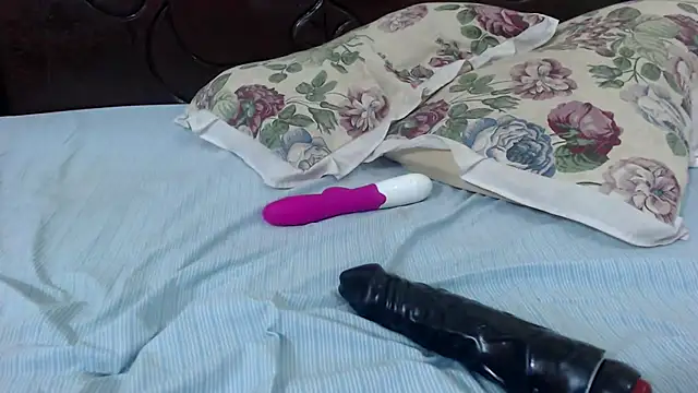 Snapshot of emmytease chatting on 14, 4, 2026 emmytease online show from 14, 4, 2026