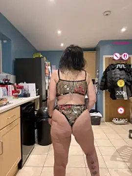 IvyBelleMilf online show from 19, 5, 2026