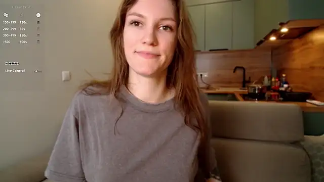 Snapshot of sue_jill chatting on 6, 4, 2026 sue jill online show from 6, 4, 2026