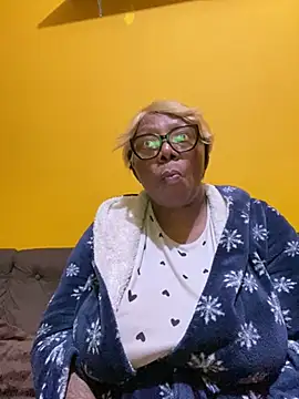 BoobsQueeen online show from 20, 6, 2026