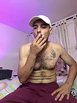 Snapshot of Lherzamxx chatting on 11, 4, 2026 Lherzamxx online show from 11, 4, 2026