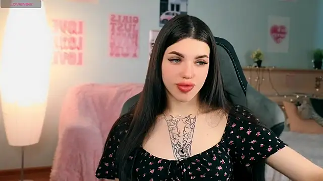 molly rettyy online show from 17, 5, 2026