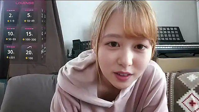 Snapshot of meichan_jpn chatting on 4, 4, 2026 meichan jpn online show from 4, 4, 2026