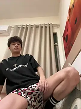 sexyboy-3525 online show from 24, 6, 2026