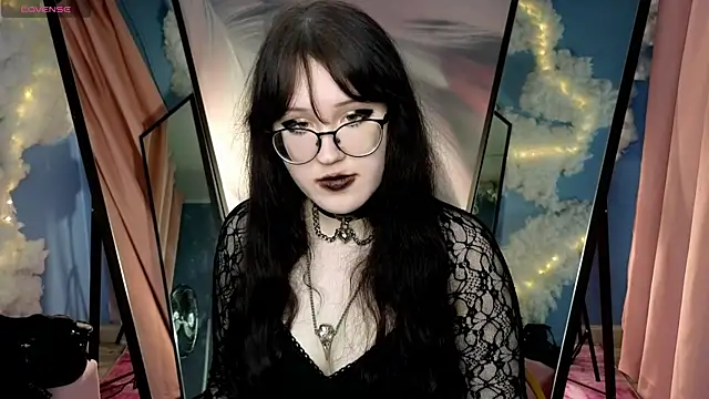 Laura  Wilson online show from 3, 4, 2026