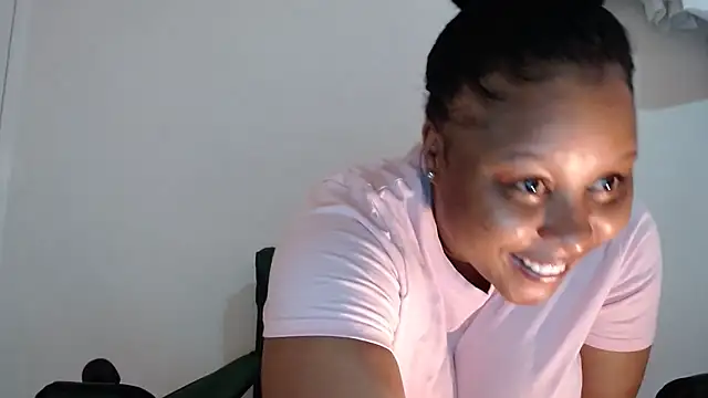 Snapshot of xxZoeyx chatting on 10, 3, 2025 xxZoeyx online show from 10, 3, 2025