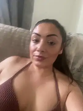 AmeliaUK online show from 8, 4, 2026