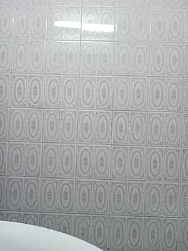 maicolvalejo4444 online show from 21, 4, 2026