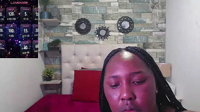 Skylernaomi online show from 13, 6, 2026