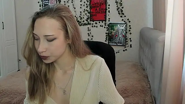 Emmarayder online show from 6, 5, 2026