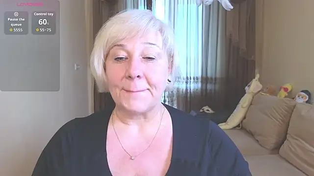 Snapshot of Milane_Milky chatting on 17, 4, 2026 Milane Milky online show from 17, 4, 2026