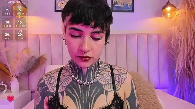 Luana fiore online show from 15, 5, 2026