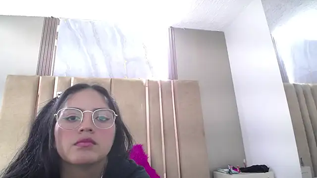 roxxyblack01 online show from 24, 5, 2026