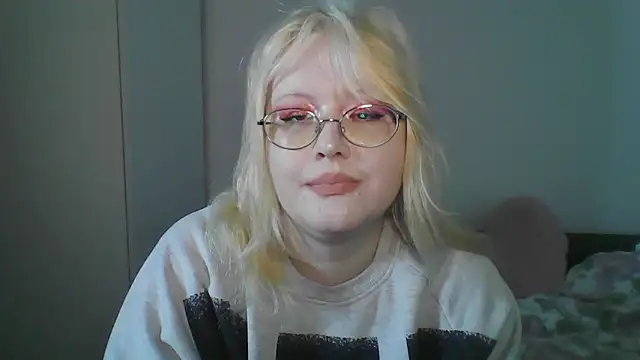 Elayne Sweet online show from 12, 4, 2026