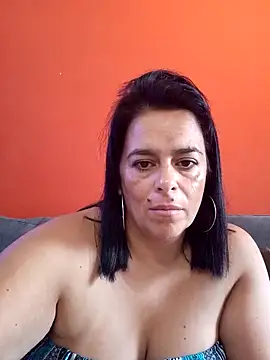 lucianamorocha online show from 15, 4, 2026