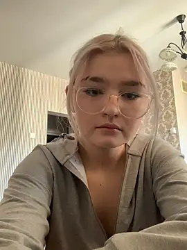 KimCarr online show from 2, 4, 2026