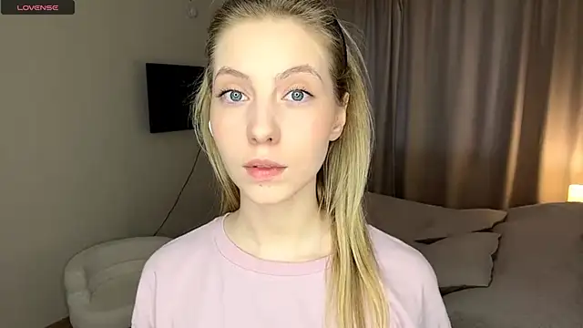 SofiaVelour online show from 2, 4, 2026