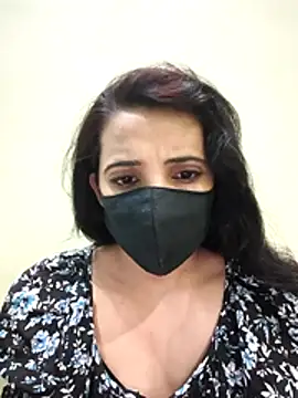 Snapshot of Annu_02 chatting on 2, 4, 2026 Annu 02 online show from 2, 4, 2026