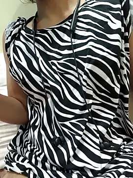 Snapshot of Annu_02 chatting on 4, 4, 2026 Annu 02 online show from 4, 4, 2026