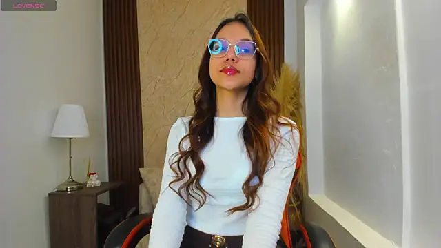 Snapshot of Vi_zzy chatting on 3, 4, 2026 Vi zzy online show from 3, 4, 2026