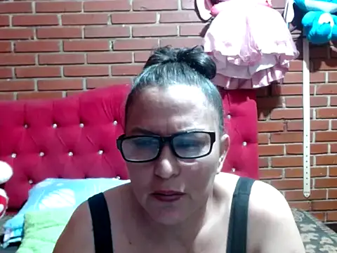 Snapshot of kristalmarelyn chatting on 30, 5, 2026 kristalmarelyn online show from 30, 5, 2026