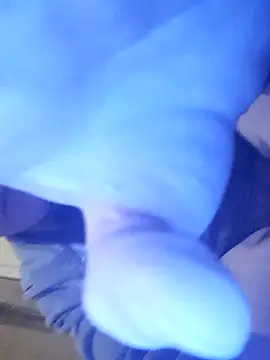 Snapshot of beebuzz0 chatting on 7, 4, 2026 beebuzz0 online show from 7, 4, 2026