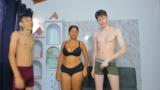 playhouse couple online show from 7, 4, 2026