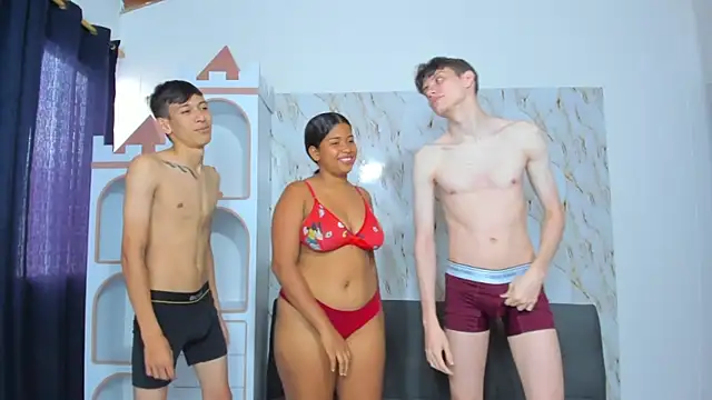 playhouse couple online show from 8, 4, 2026